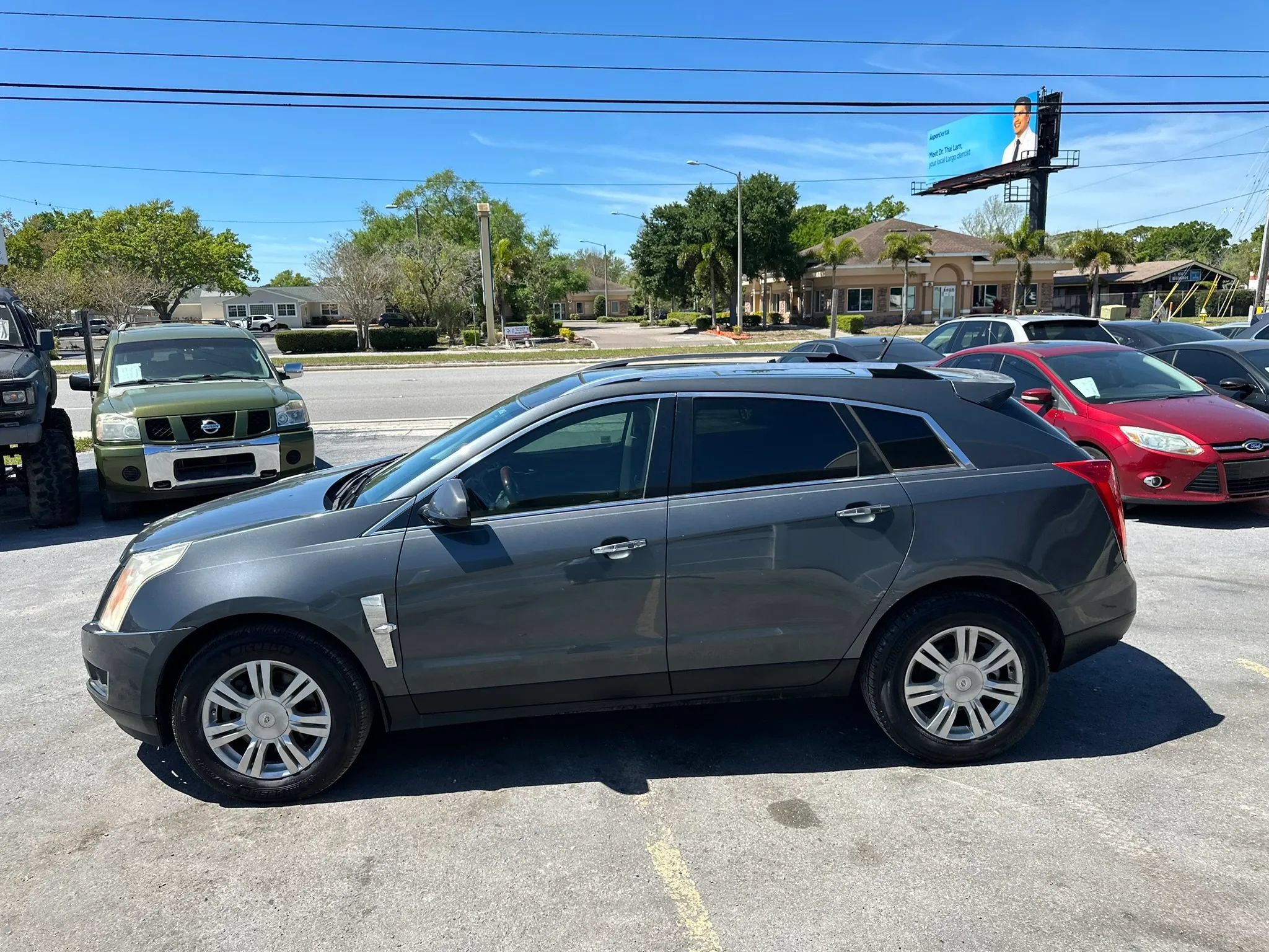 Used 2011 Cadillac SRX Luxury FWD image 5