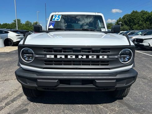 Used 2025 Ford Bronco 2-Door AWD/4WD image 3