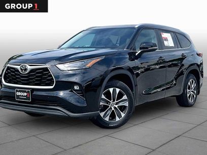 Used 2023 Toyota Highlander XLE