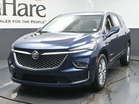 Used 2023 Buick Enclave Avenir w/ Avenir Technology Package FWD image 7