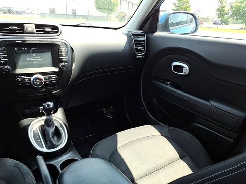 Used 2018 Kia Soul + FWD image 20