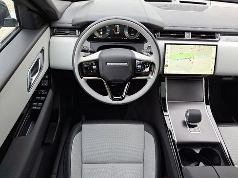 New 2026 Land Rover Range Rover Velar Dynamic SE image 4