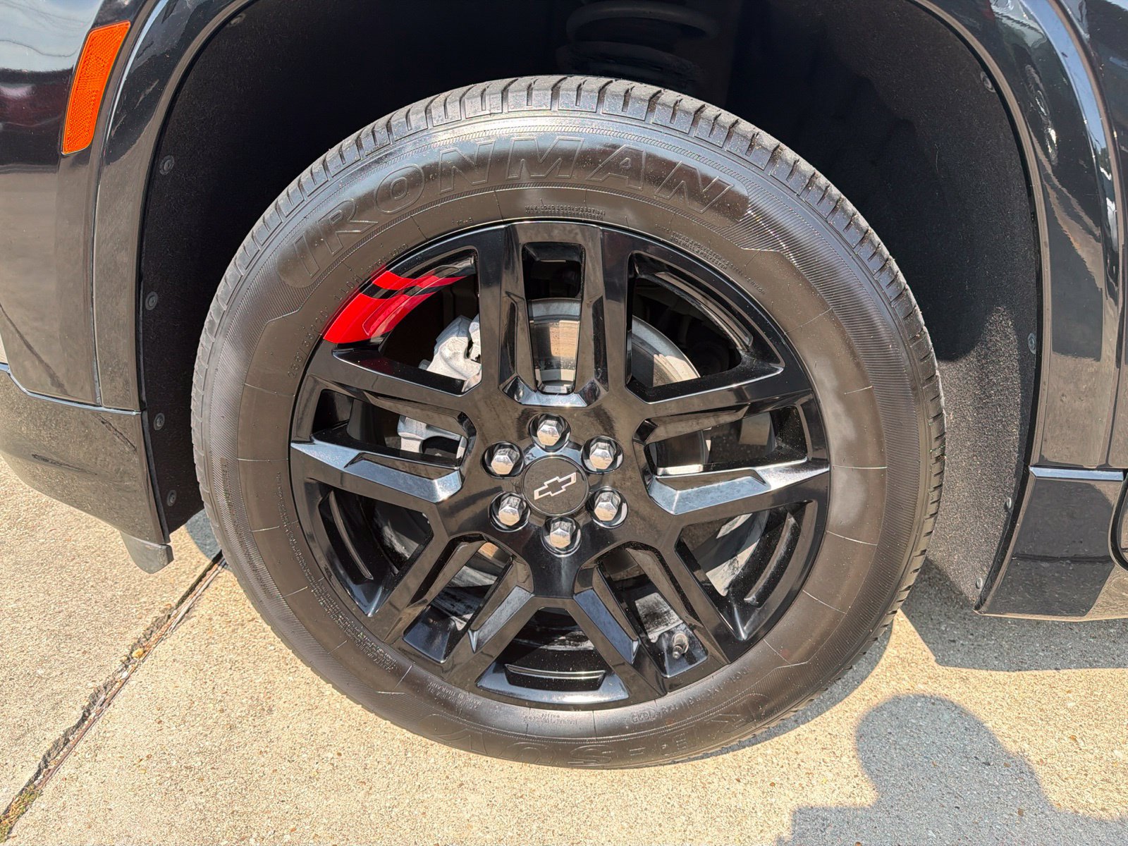 Used 2023 Chevrolet Traverse Premier w/ Redline Edition FWD image 7