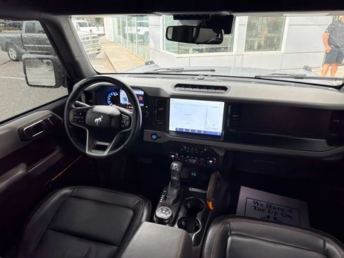 Used 2023 Ford Bronco Badlands AWD/4WD image 7
