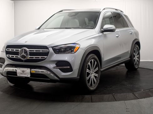 Used 2024 Mercedes-Benz GLE 350 4MATIC w/ Winter Package image 7