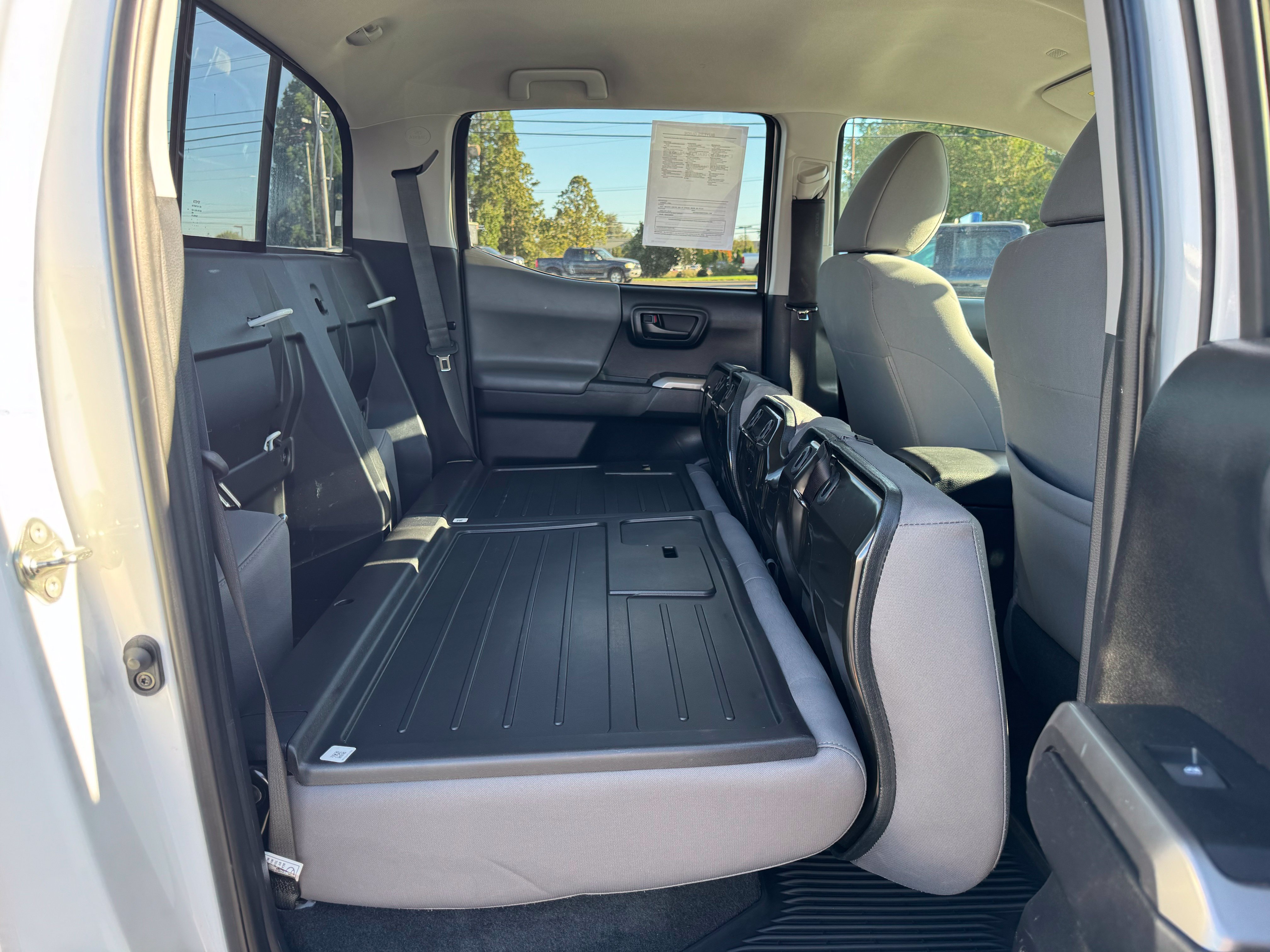 Used 2019 Toyota Tacoma SR5 AWD/4WD image 31