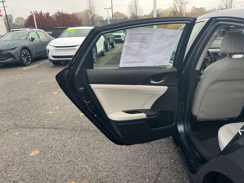 Used 2022 Honda Insight Touring image 10