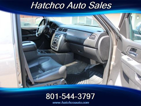Used 2012 Chevrolet Suburban LT AWD/4WD image 22