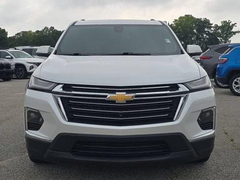 Used 2023 Chevrolet Traverse LT w/ LT Premium Package FWD image 8