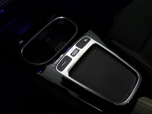 Certified 2025 Mercedes-Benz CLA 250 4MATIC image 27