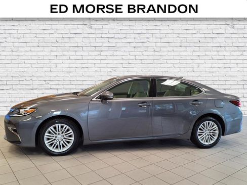 Used 2017 Lexus ES 350 350 Sedan image 2