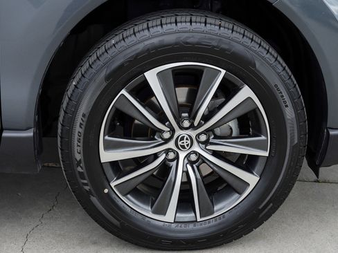 Certified 2024 Toyota Venza LE AWD/4WD image 10