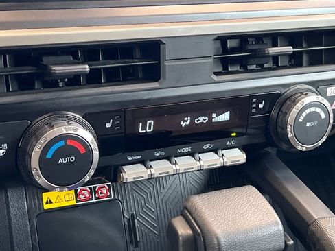 Certified 2024 Toyota Tacoma TRD Off-Road w/ TRD Off Road Upgrade Package AWD/4WD image 22