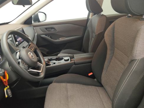 Used 2021 Nissan Rogue S image 17