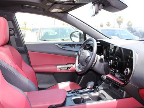 Certified 2024 Lexus NX 250 FWD image 5