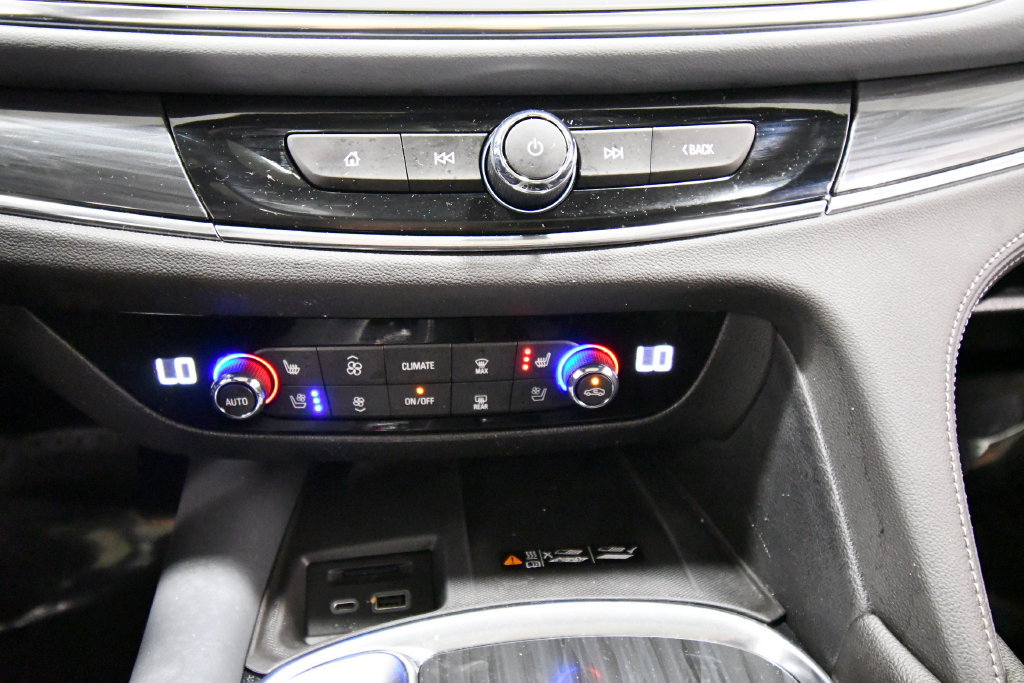Used 2024 Buick Enclave Premium w/ Experience Buick Package AWD/4WD image 27