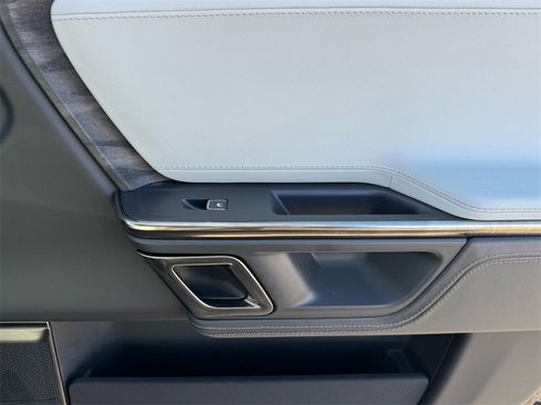 Used 2022 Rivian R1T Adventure image 22