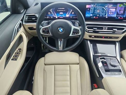 Used 2024 BMW M440i Convertible w/ Premium Package RWD image 39