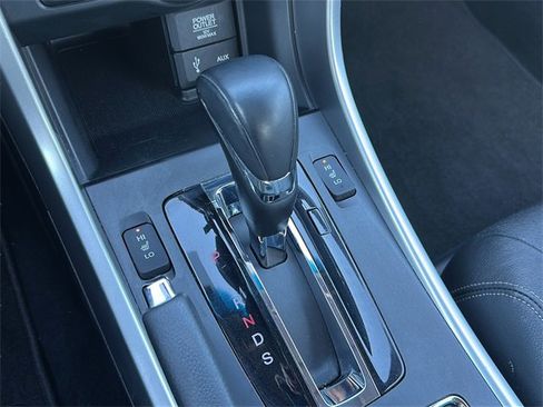 Used 2013 Honda Accord Touring image 36