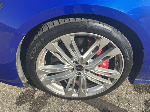 Used 2023 Audi S6 Premium Plus w/ Premium Plus Package AWD/4WD image 9