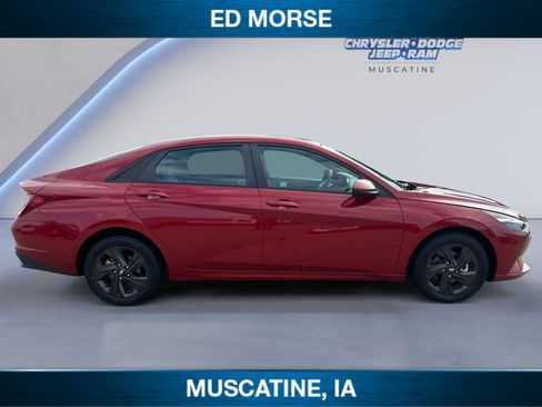 Used 2023 Hyundai Elantra SEL FWD image 6