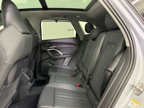 New 2025 Audi Q5 Premium Plus image 16