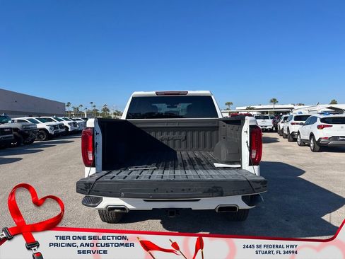 Used 2021 GMC Sierra 1500 AT4 image 16