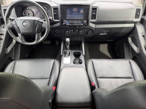 Used 2022 Nissan Frontier SV w/ SV Premium Package AWD/4WD image 17