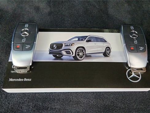 Used 2024 Mercedes-Benz GLS 450 4MATIC image 66