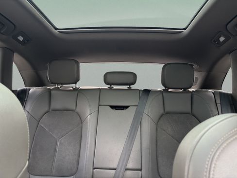 Used 2017 Porsche Macan AWD/4WD image 25