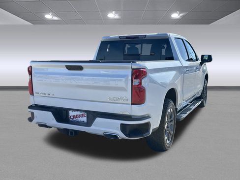 Used 2024 Chevrolet Silverado 1500 High Country w/ Z71 Off-Road Package image 3