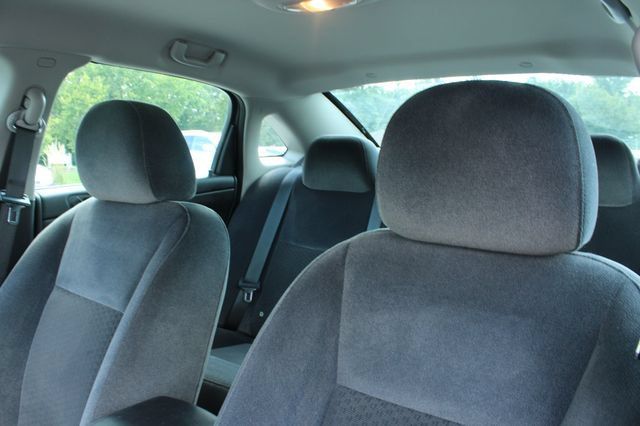 Used 2009 Chevrolet Impala LS FWD image 14