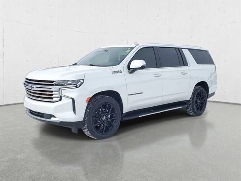 Used 2023 Chevrolet Suburban High Country image 4