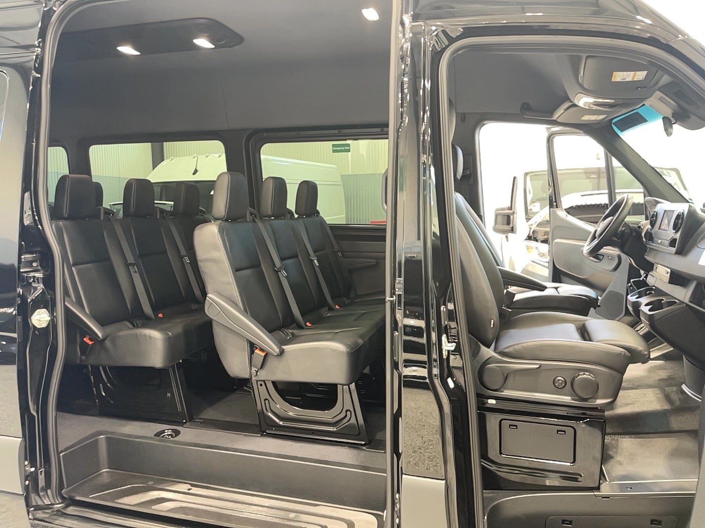 Used 2024 Mercedes-Benz Sprinter 2500 image 17