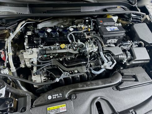 Used 2025 Toyota Corolla LE image 32