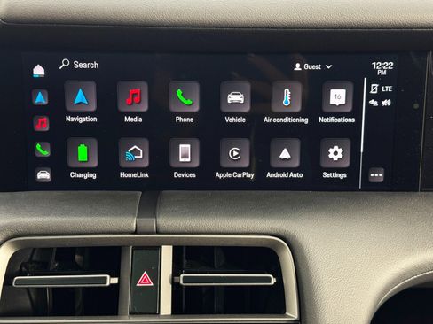 Used 2022 Porsche Taycan image 28