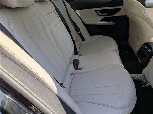 Used 2025 Mercedes-Benz E 350 Sedan image 21