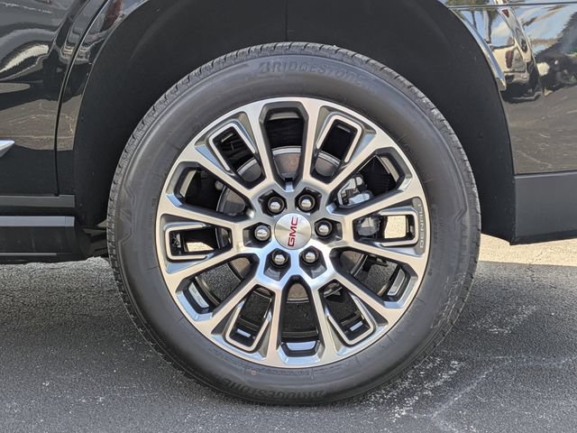 New 2026 GMC Yukon Denali w/ Denali Reserve Package AWD/4WD image 12