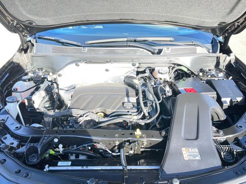 Used 2025 Buick Envista Sport Touring image 32