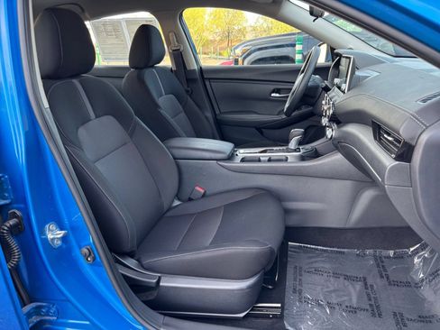Used 2025 Nissan Sentra SV FWD image 29