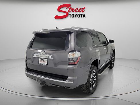 Certified 2018 Toyota 4Runner Limited AWD/4WD image 4