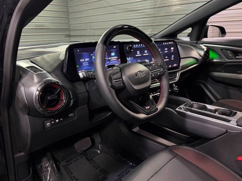 Used 2024 Chevrolet Equinox EV RS image 11