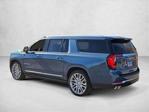 New 2025 GMC Yukon XL Denali w/ Denali Reserve Package image 9