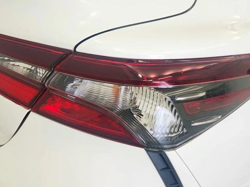 Used 2024 Toyota Camry SE w/ Cold Weather Package FWD image 33