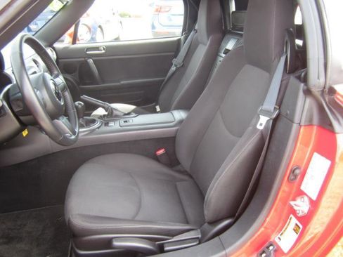 Used 2010 MAZDA MX-5 Miata Sport image 15