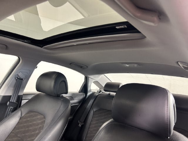 Used 2017 Hyundai Sonata Sport w/ Value Edition Package 02 FWD image 22