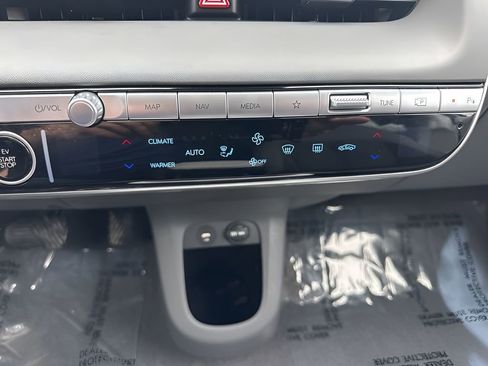 Used 2024 Hyundai Ioniq 5 SEL image 18