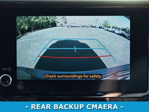 Used 2023 Toyota Highlander L image 15