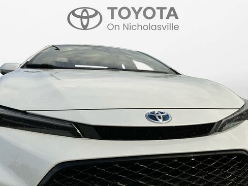 Used 2025 Toyota Corolla SE FWD image 16