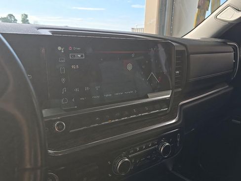 Used 2024 GMC Sierra 1500 Elevation w/ Preferred Package AWD/4WD image 11